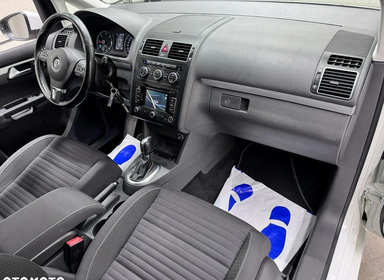 Volkswagen Touran cena 42900 przebieg: 193000, rok produkcji 2015 z Zwierzyniec małe 562